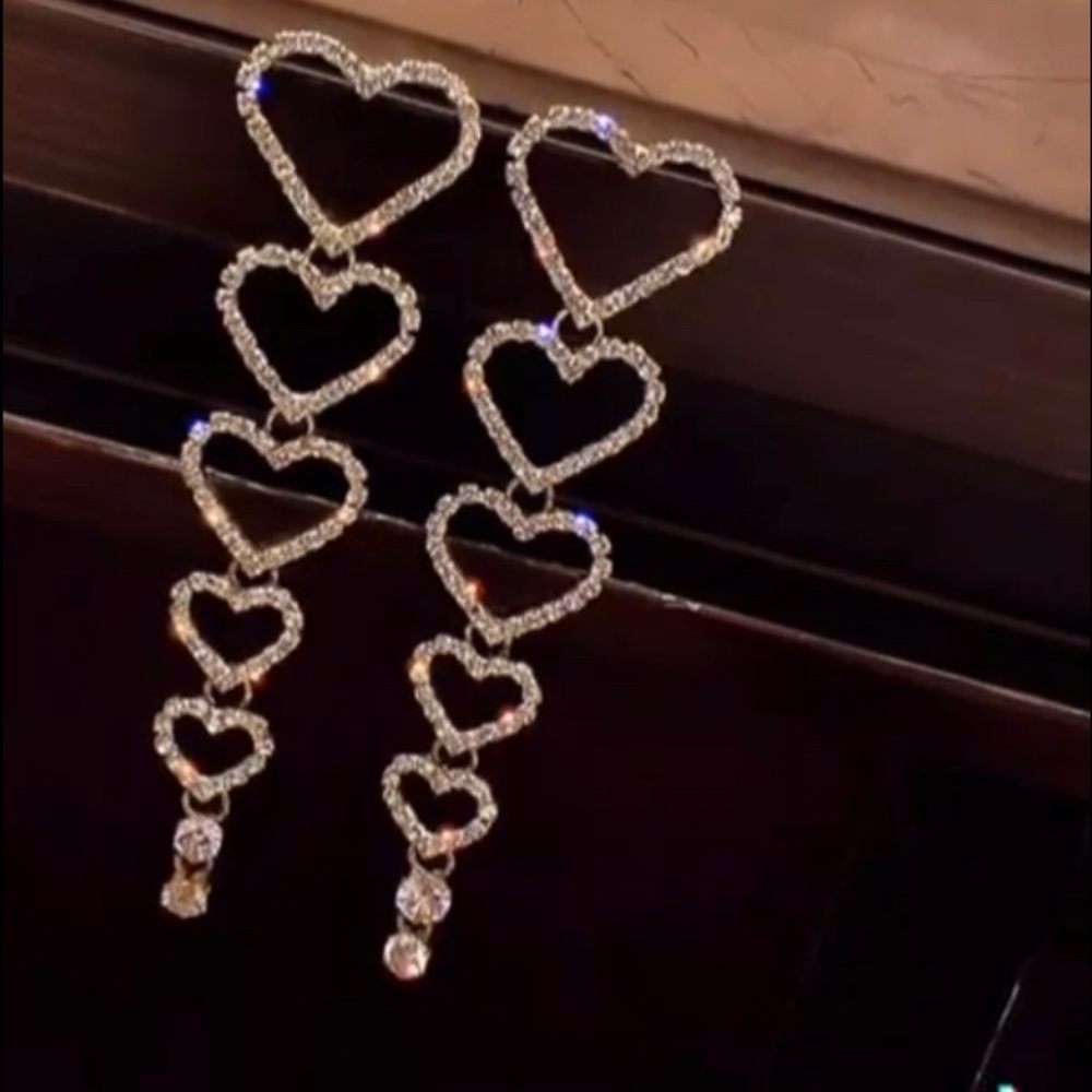 RHINESTONE HEART EARRINGS